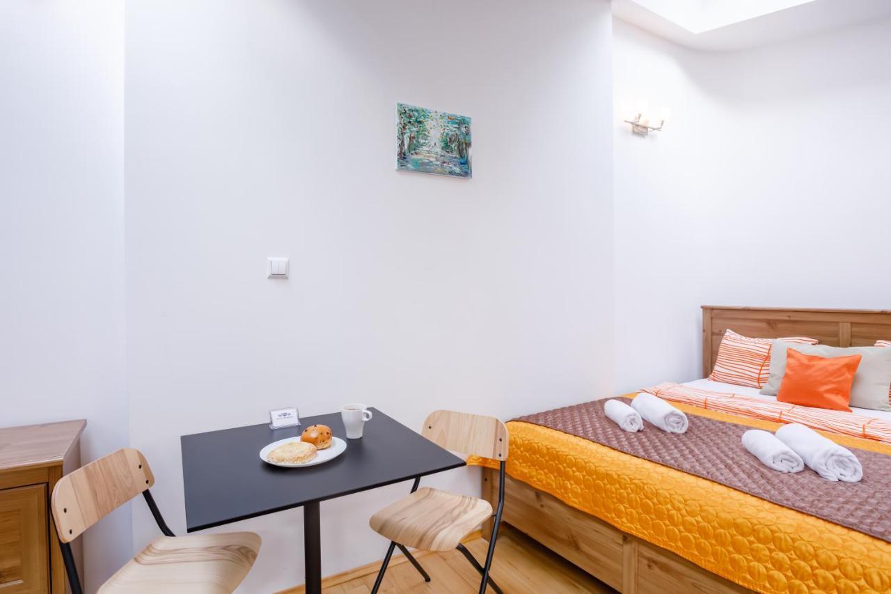Ok Main Square Apartments Красков Екстериор снимка