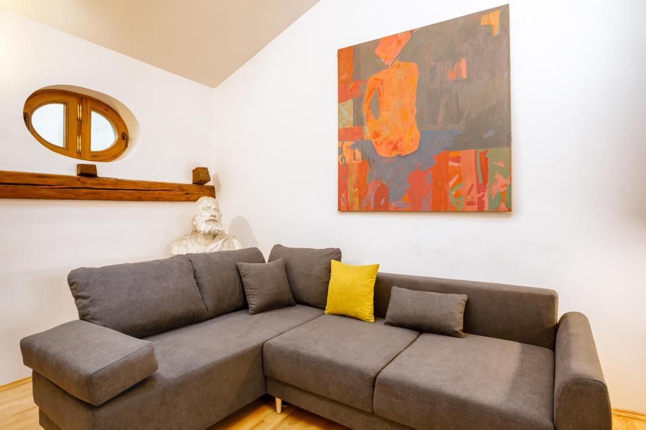 Ok Main Square Apartments Красков Екстериор снимка