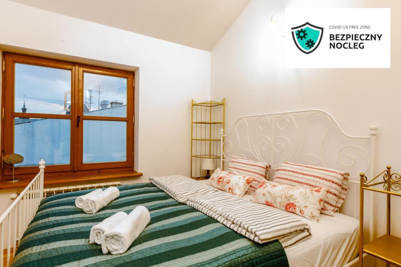 Ok Main Square Apartments Красков Екстериор снимка